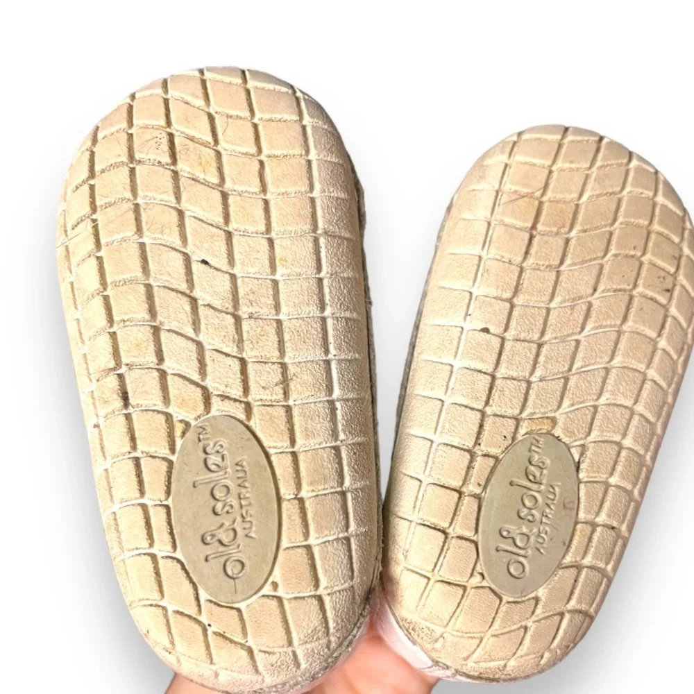 Old Soles Baby Walking Shoes Size 4 White Leather First Walkers
